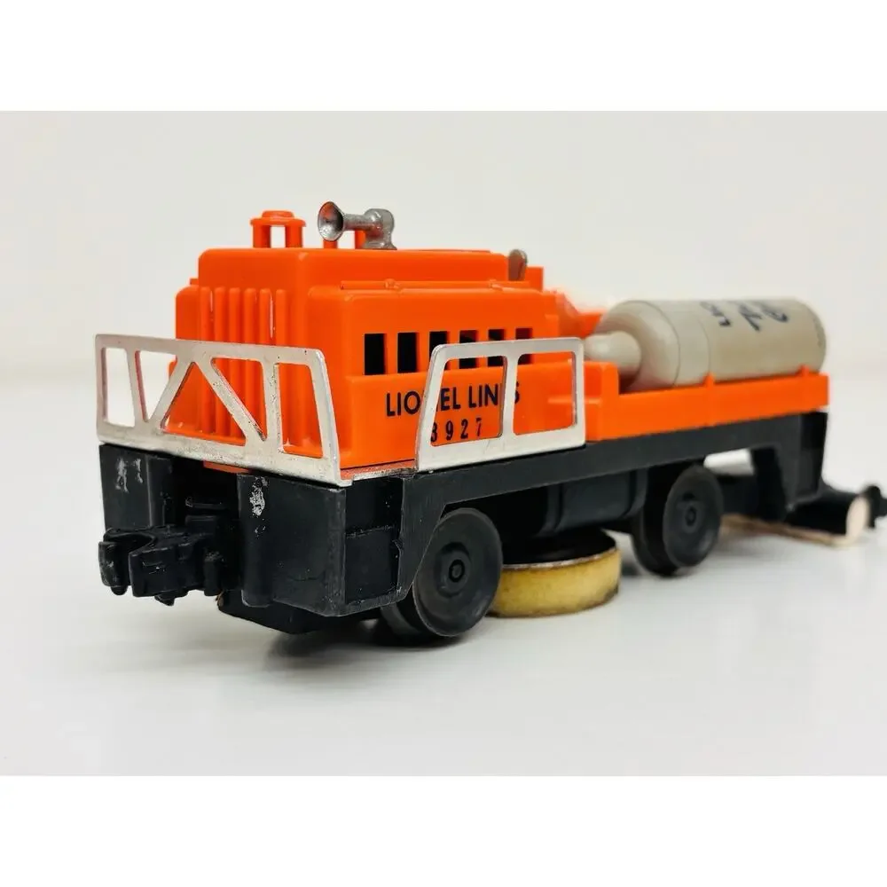 Lionel Postwar Track Cleaning Car 3927 w/ Bottles Instructions Original Box